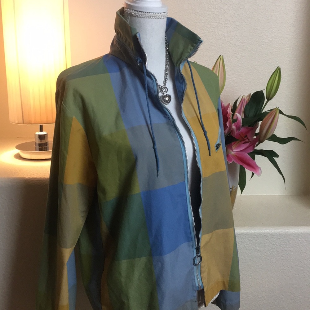 Color block lightweight zip-up jacket
